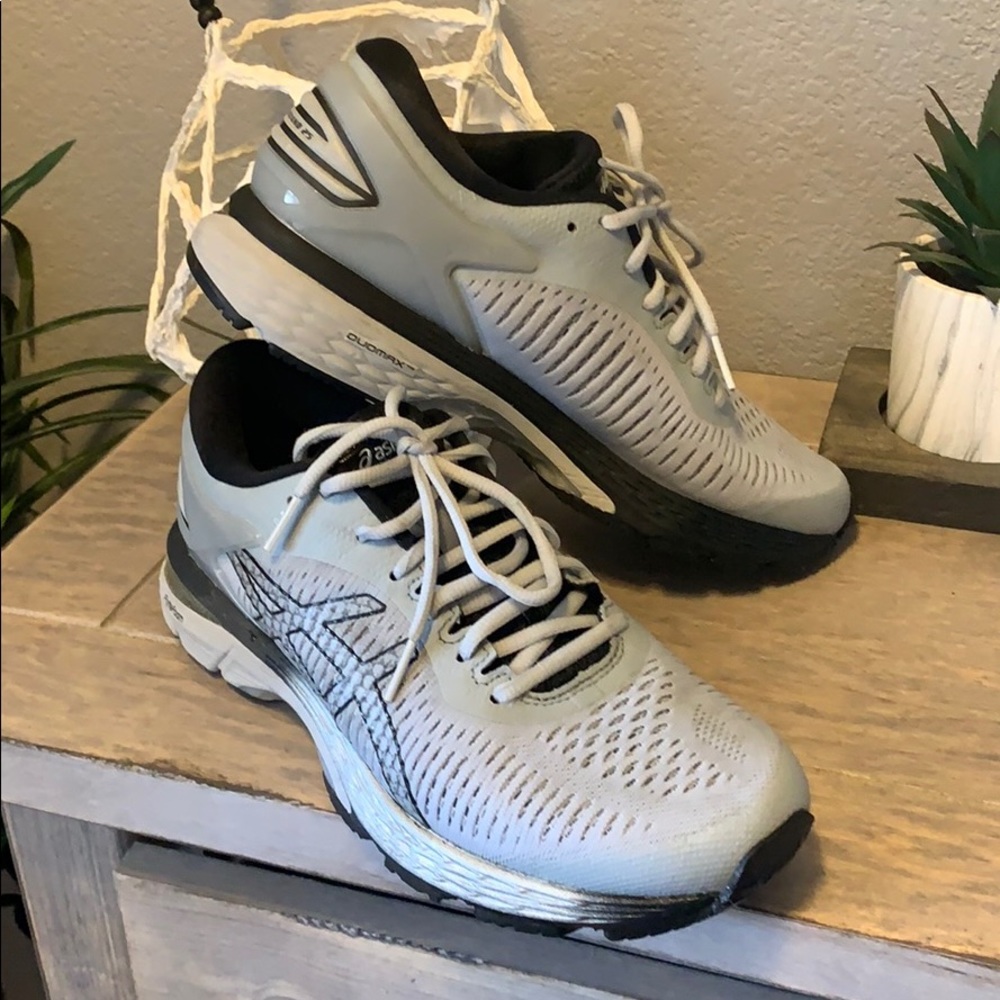 ASICS Gel Cayano 25 Womens 8.5